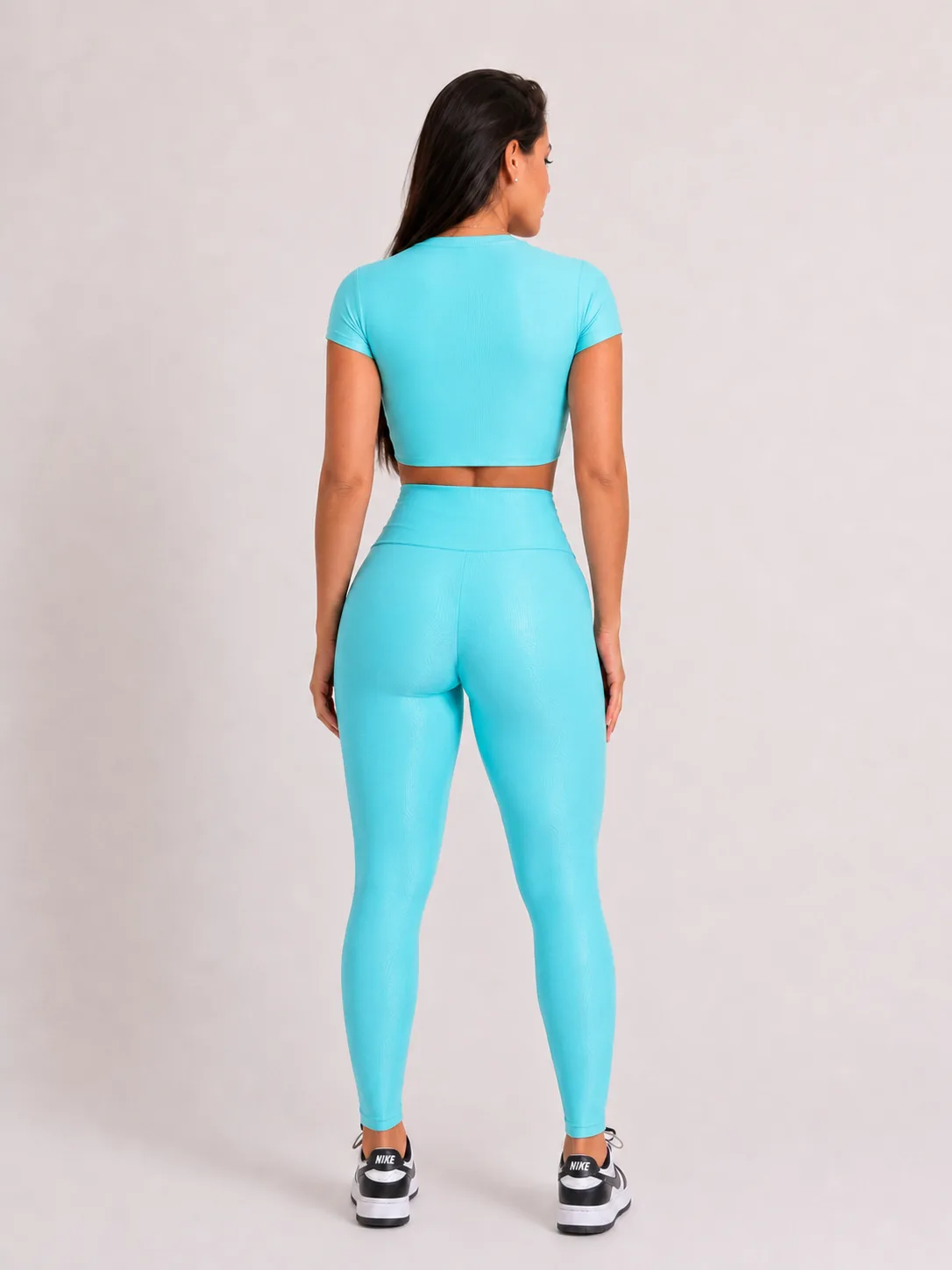 Conjunto Fitness com top cropped manguinha Soul  Halea